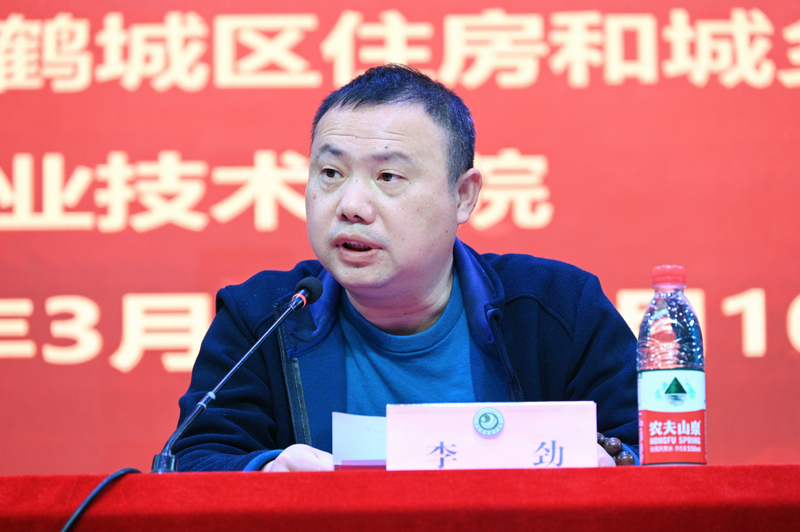 1678427436656017780.jpg retouch_2023030810382605.jpg